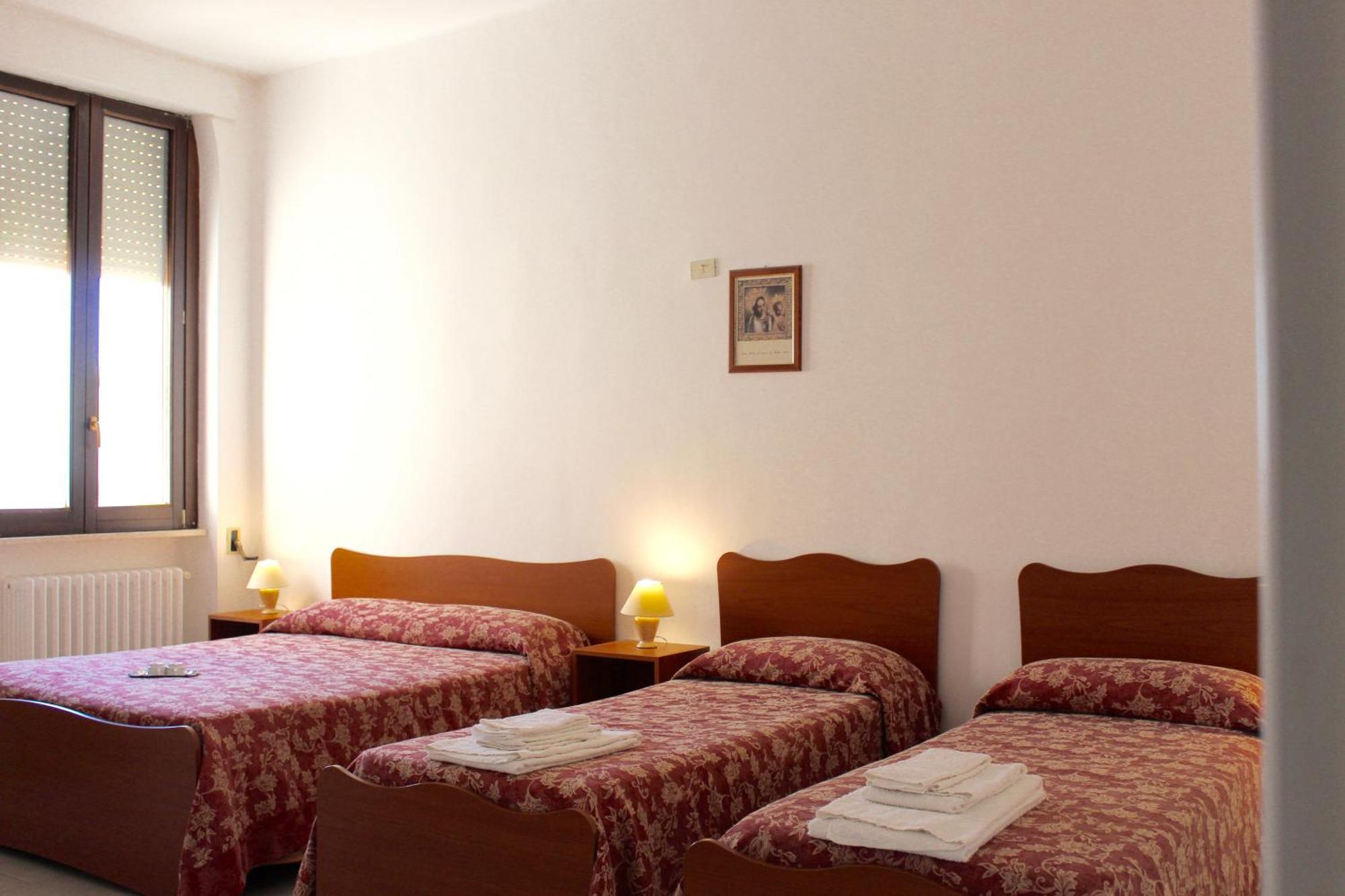 Albergo Del Santuario Santa Maria di Leuca Luaran gambar