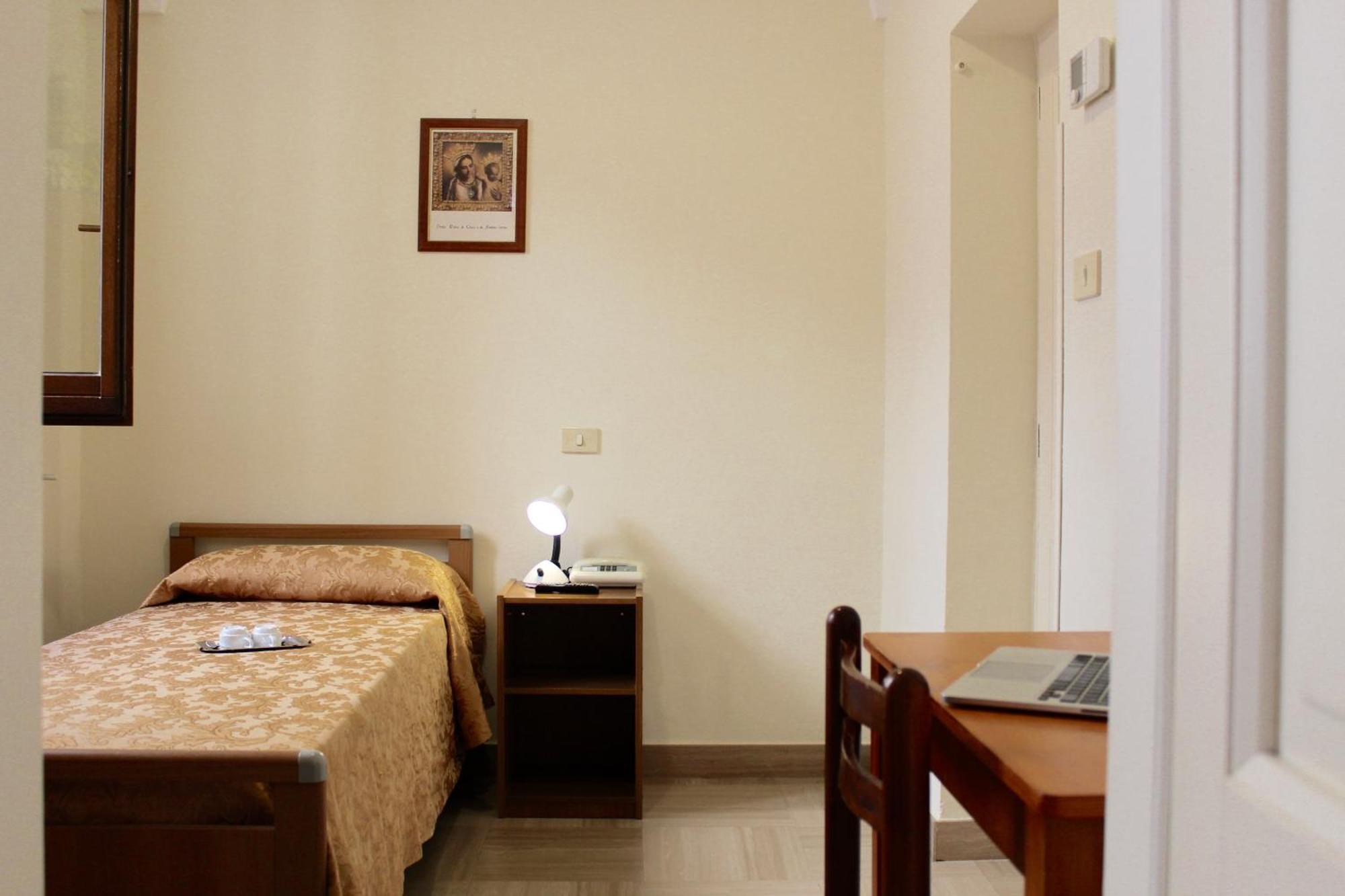 Albergo Del Santuario Santa Maria di Leuca Luaran gambar