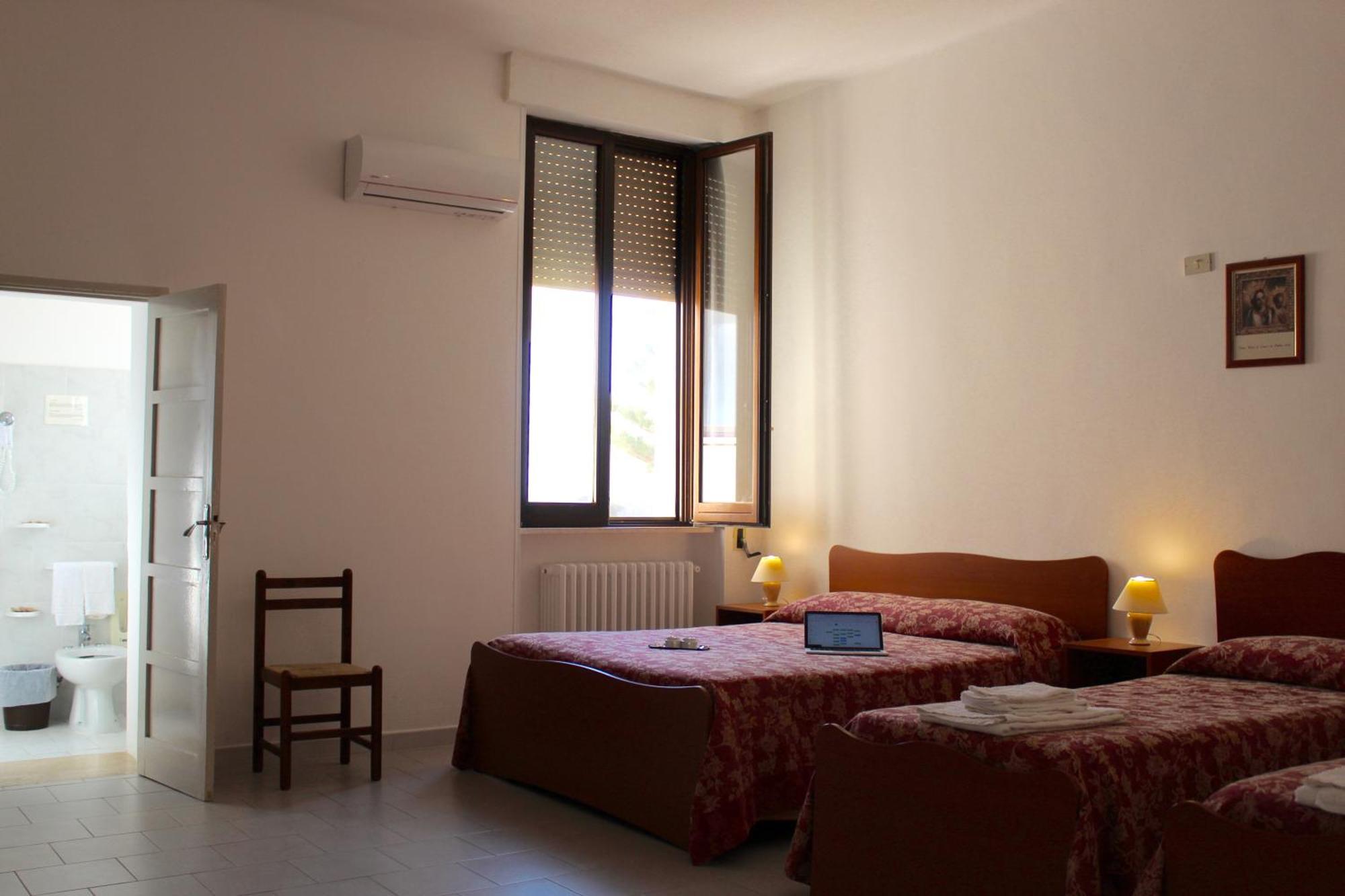 Albergo Del Santuario Santa Maria di Leuca Luaran gambar