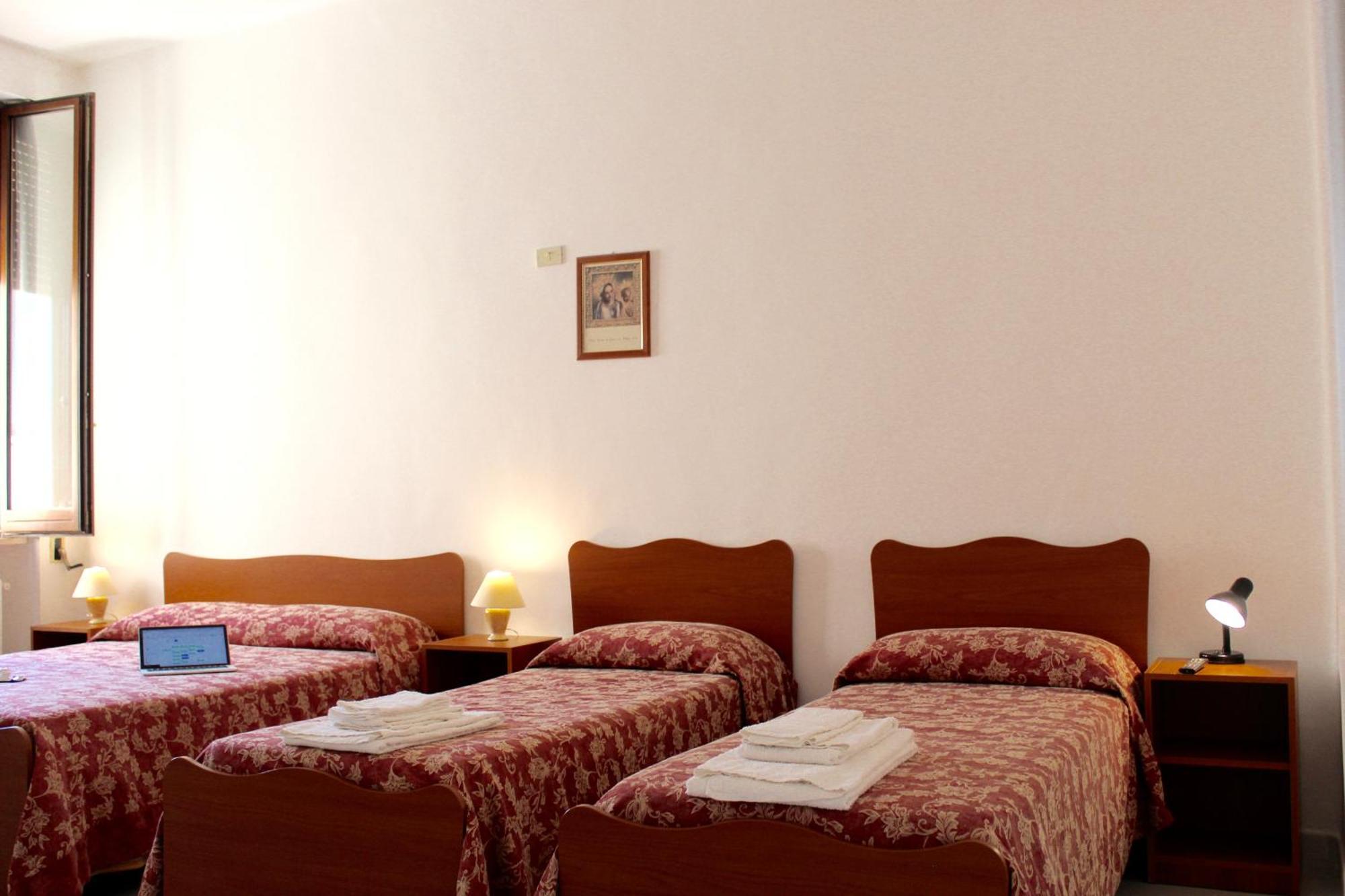 Albergo Del Santuario Santa Maria di Leuca Luaran gambar