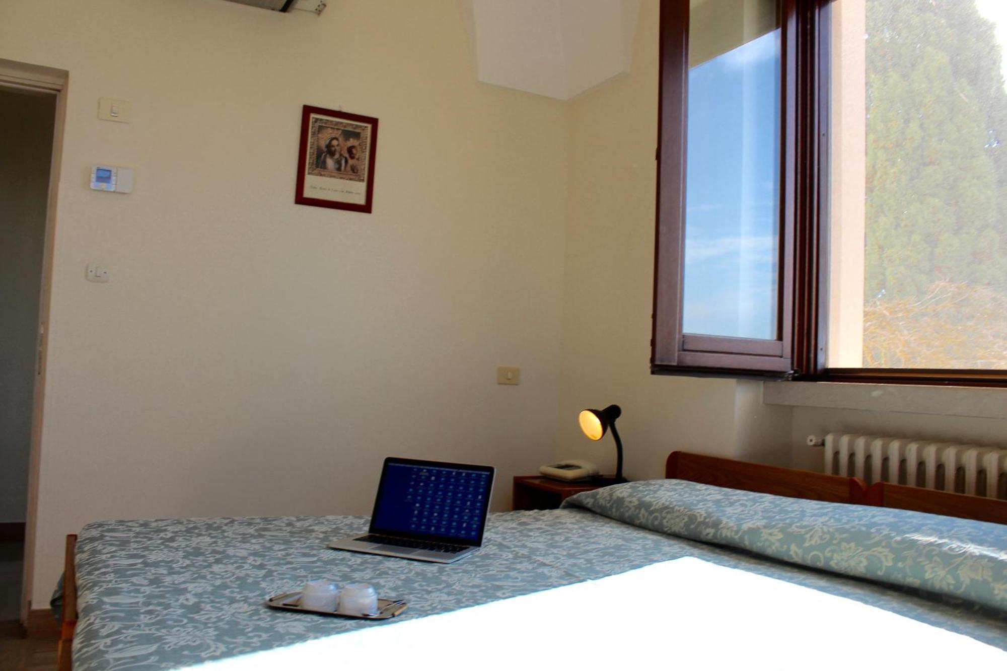 Albergo Del Santuario Santa Maria di Leuca Luaran gambar