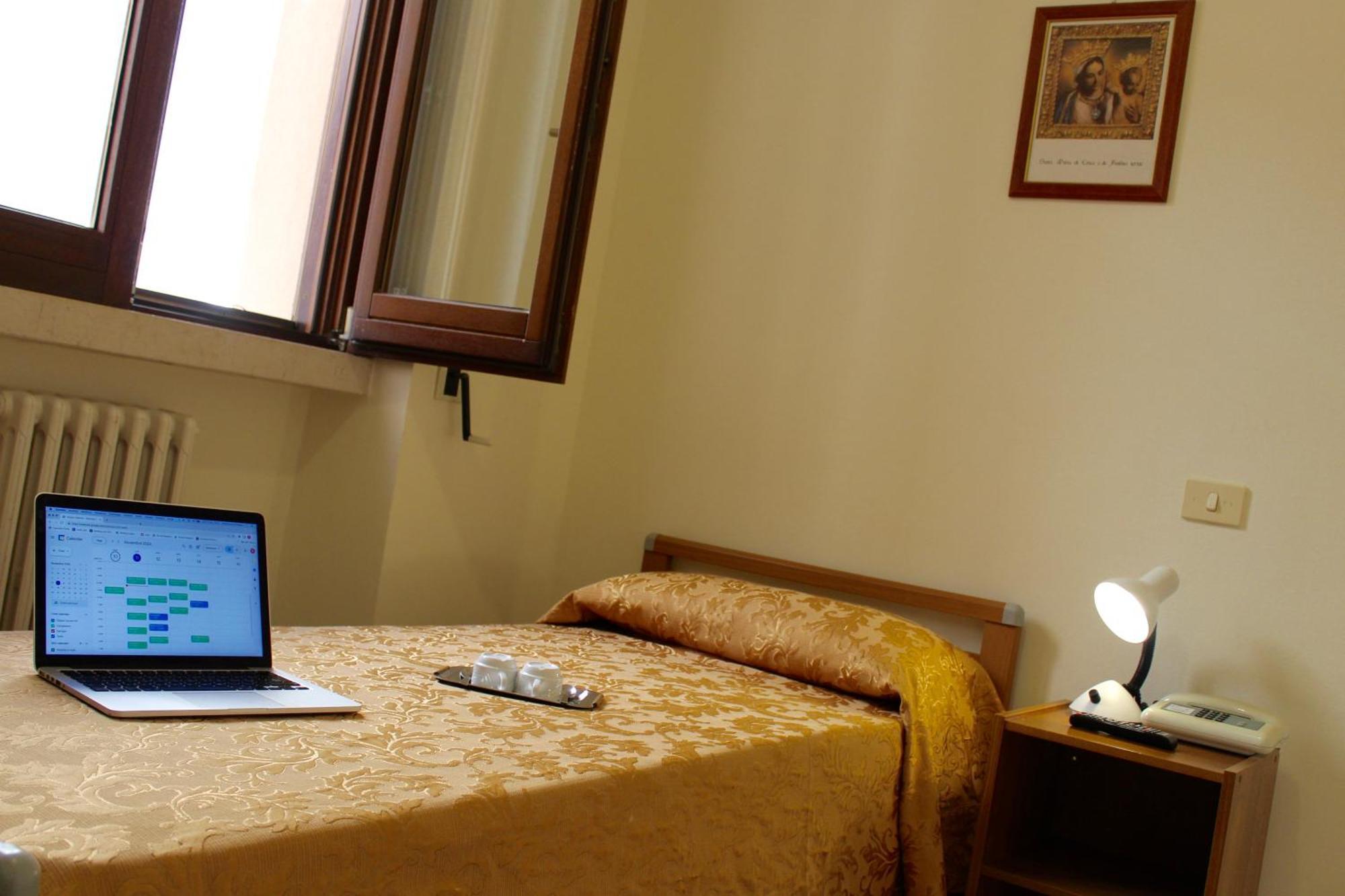 Albergo Del Santuario Santa Maria di Leuca Luaran gambar